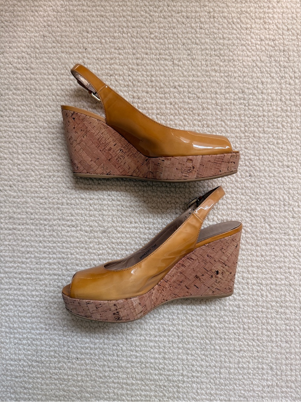 Patent Leather Cork Wedge Slingback Peep-Toe Stuart Weitzman - Picture 3 of 5
